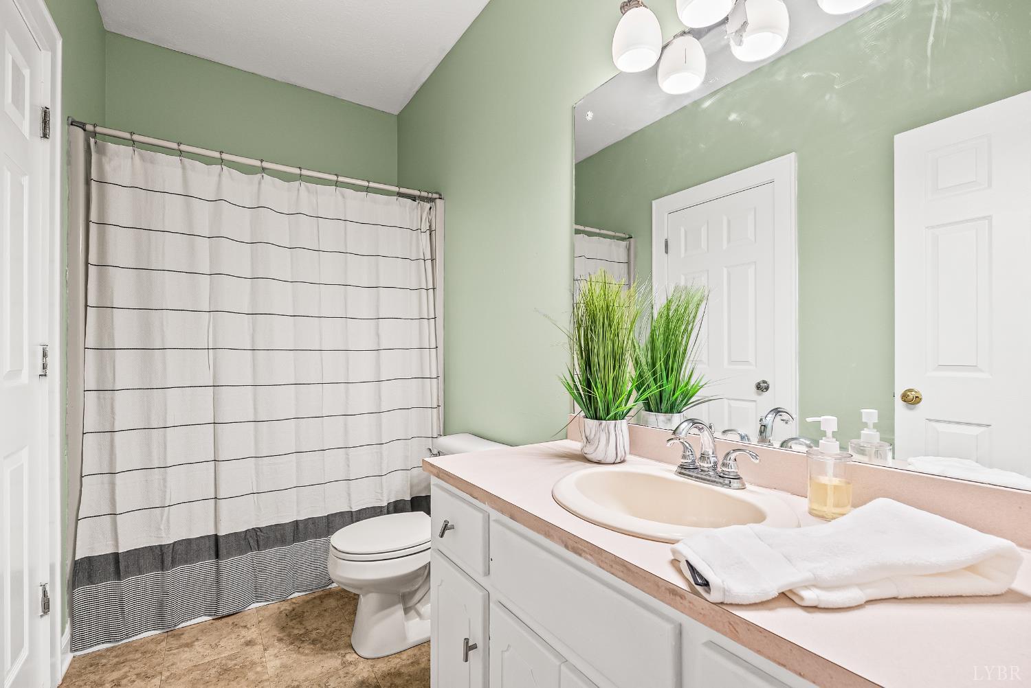 497 Winesap Road Madison Heights, VA 24572 - Photo 24 of 46 Gallery Image 24