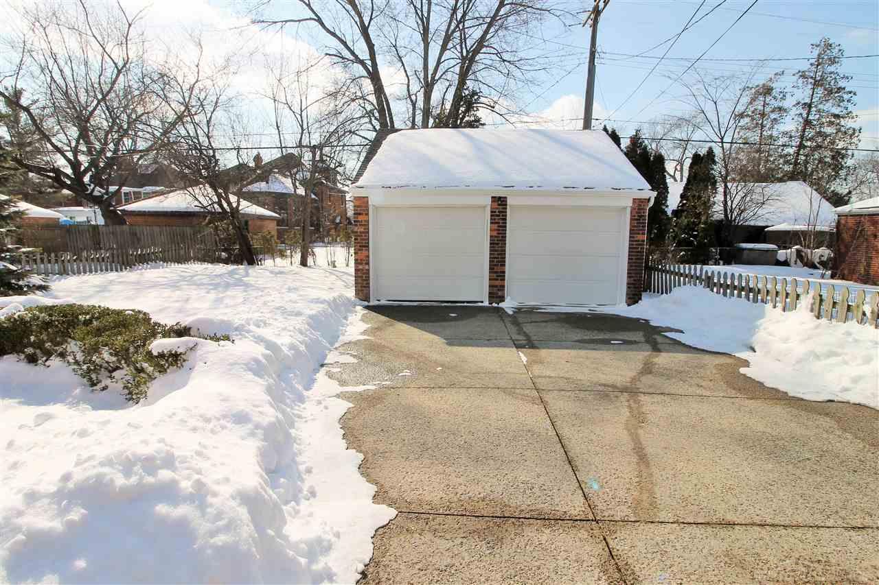 1173 Whittier Road Grosse Pointe, MI 48230 - Photo 79 of 83 50035395-79.JPG