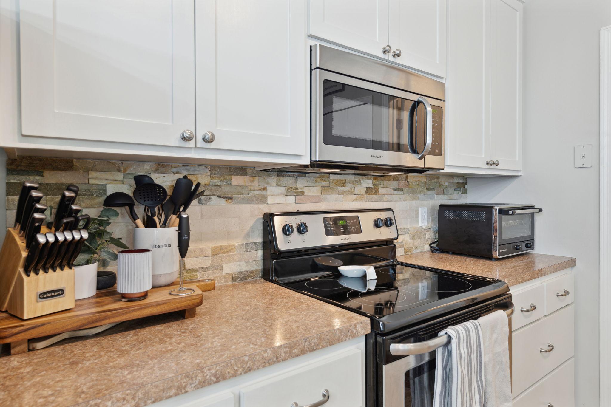 8458 Cortland Road Eden Prairie, MN 55344 - Photo 13 of 21 Gallery Image 13