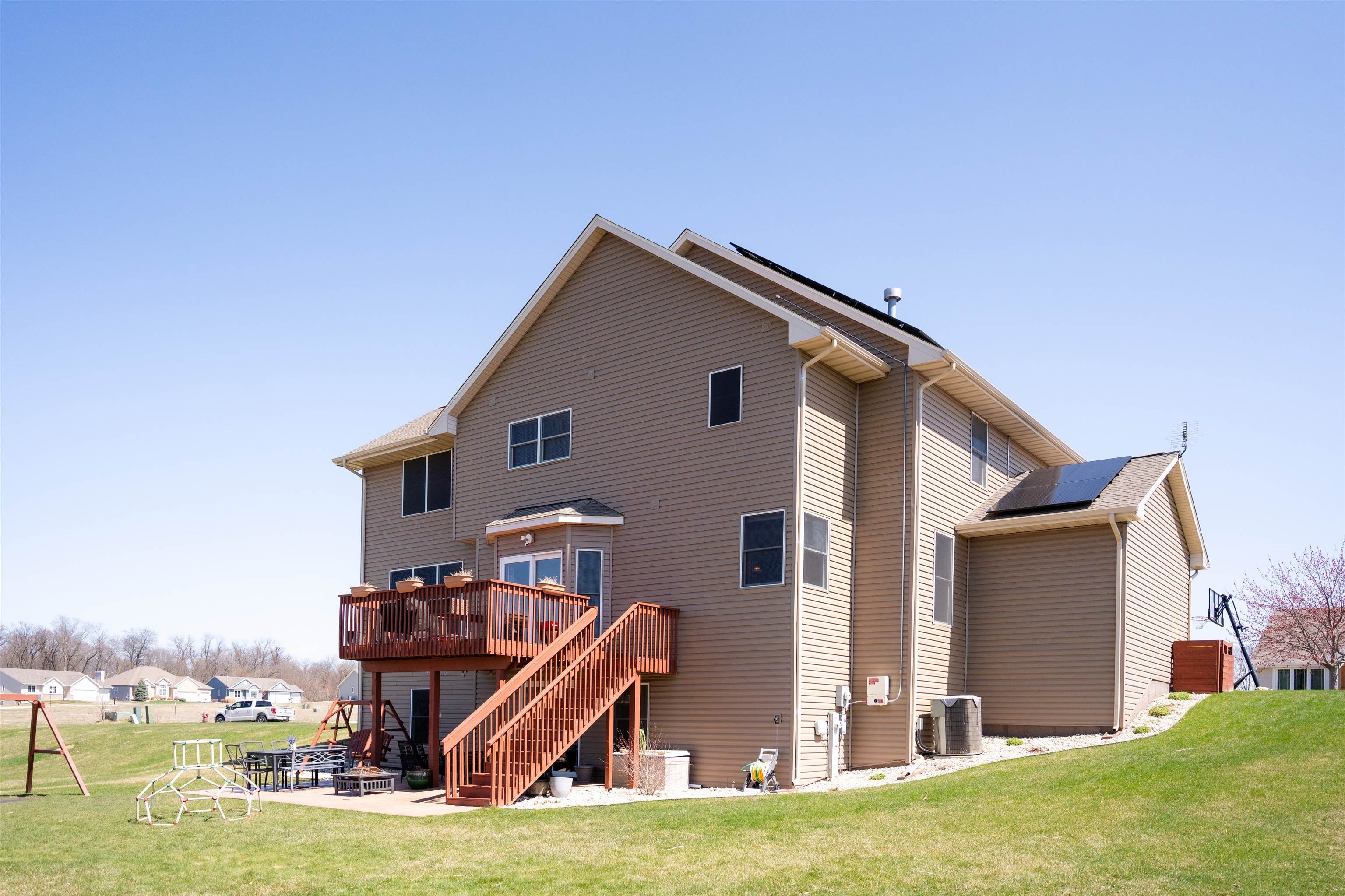 314 Brocket Trail Belvidere, IL 61008 - Photo 3 of 46 a front view of house with yard