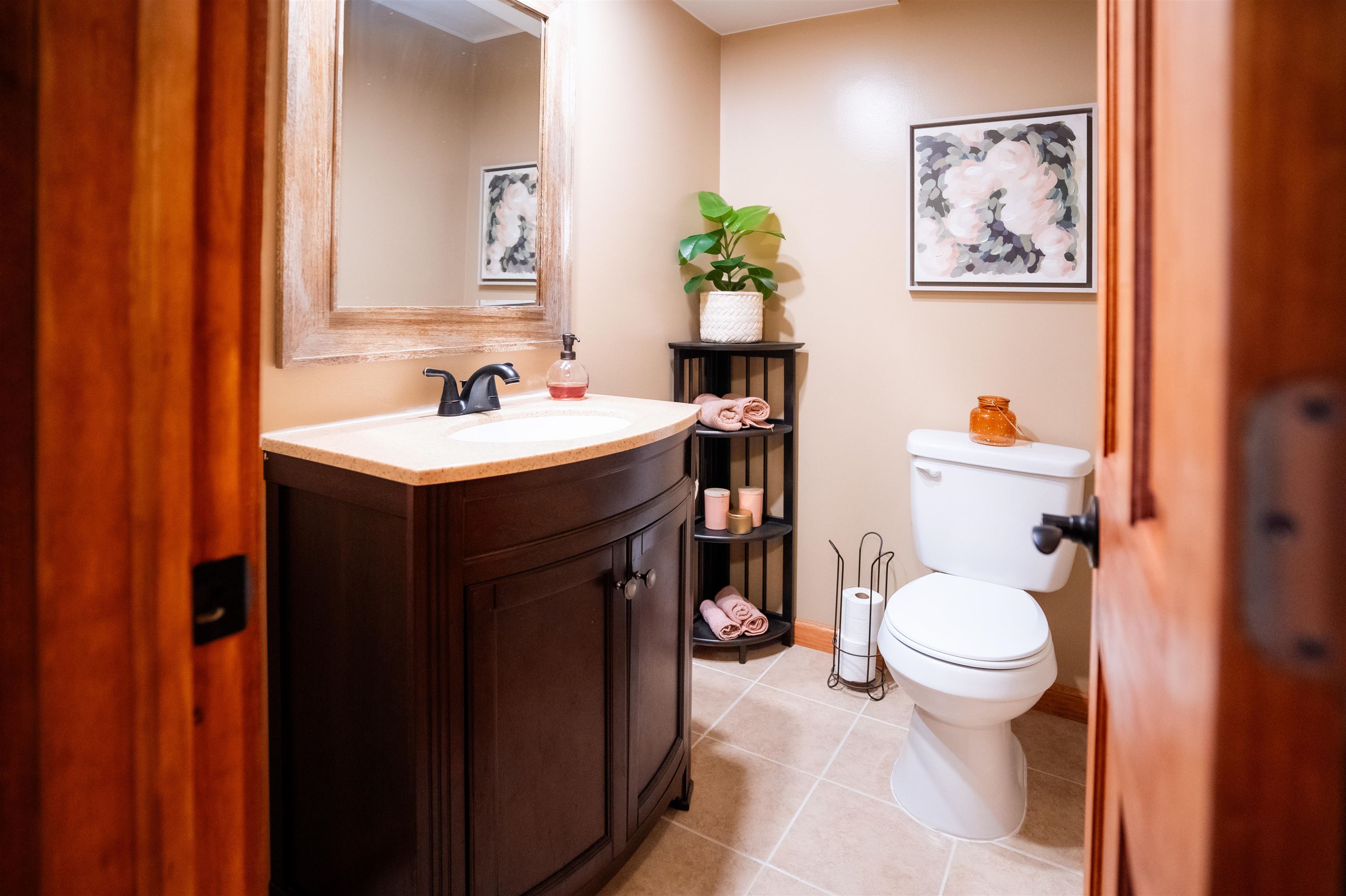 314 Brocket Trail Belvidere, IL 61008 - Photo 35 of 46 a bathroom with a toilet a sink and a mirror
