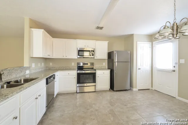 $1,550 | 11415 Coral, San Antonio, TX 78252