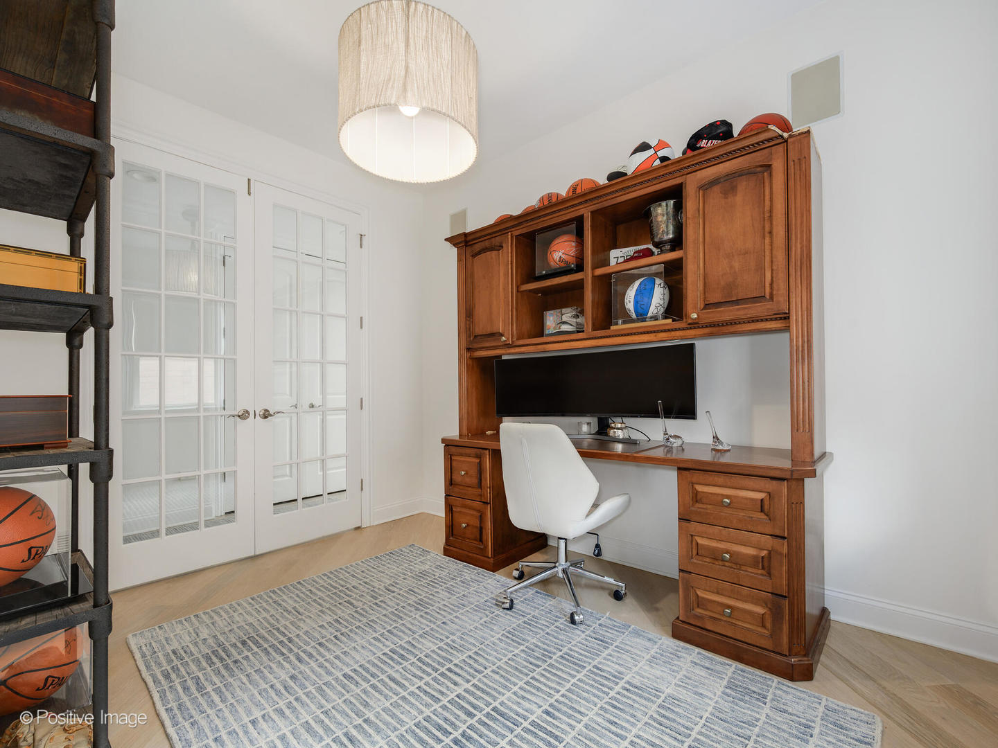 106 South Sangamon Street, Unit 4S Chicago, IL 60607 - Photo 18 of 28 a living room with furniture and a window