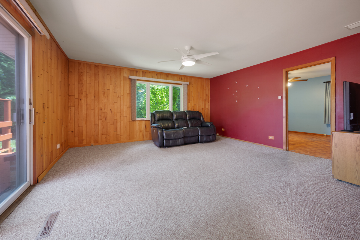 79 Eden Road Elk Grove Village, IL 60007 - Photo 13 of 26