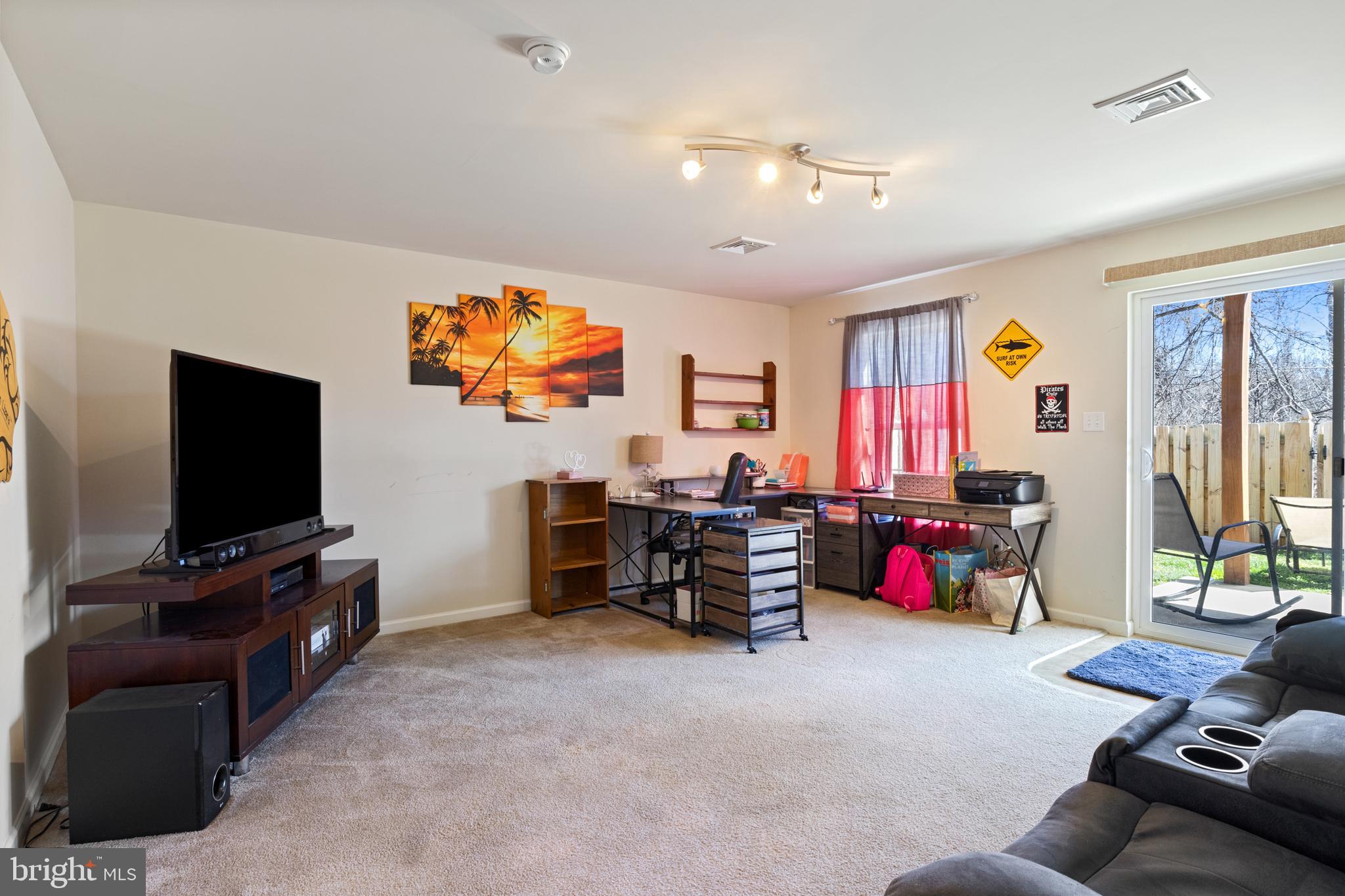 2464 Schultz Way York, PA 17402 - Photo 29 of 40 Gallery Image 29
