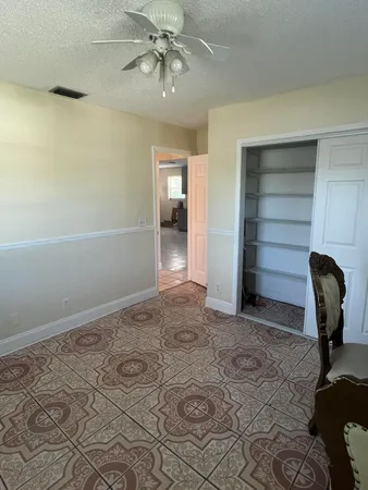 $2,500 | 911 South D Street, Lake Worth Beach, FL 33460