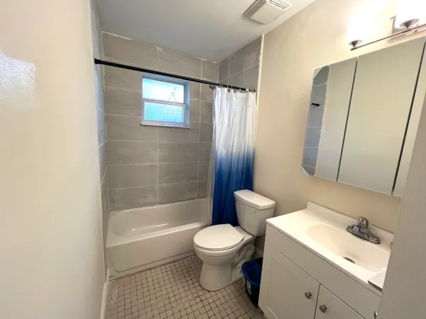 $2,500 | 911 South D Street, Lake Worth Beach, FL 33460