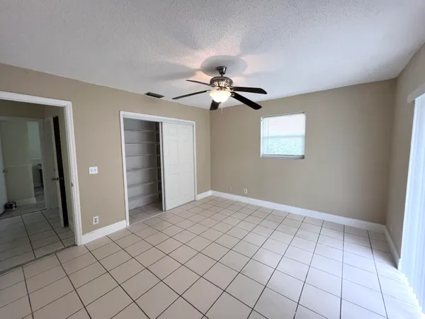 $2,500 | 911 South D Street, Lake Worth Beach, FL 33460
