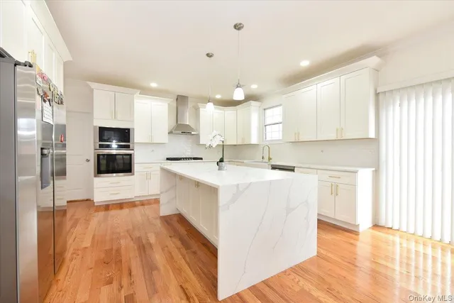 $1,049,000 | 551 Grand Avenue, Lindenhurst, NY 11757