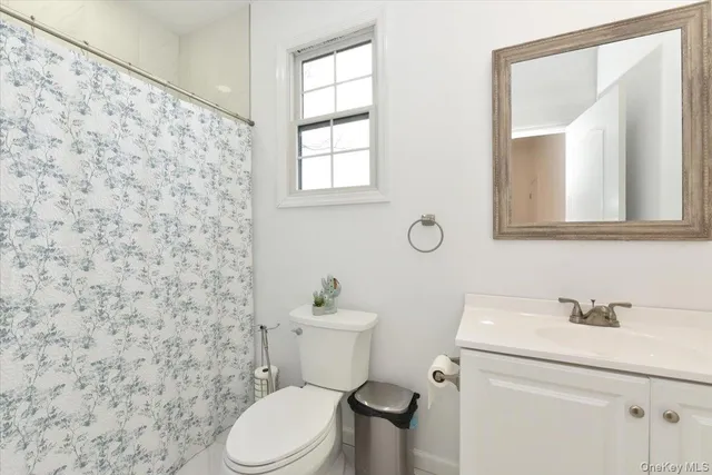 $1,049,000 | 551 Grand Avenue, Lindenhurst, NY 11757