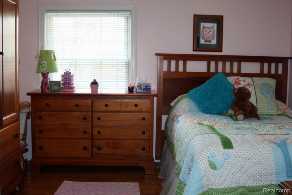 466 Allard Road Grosse Pointe, MI 48236 - Photo 23 of 34 IMG_9320.jpg