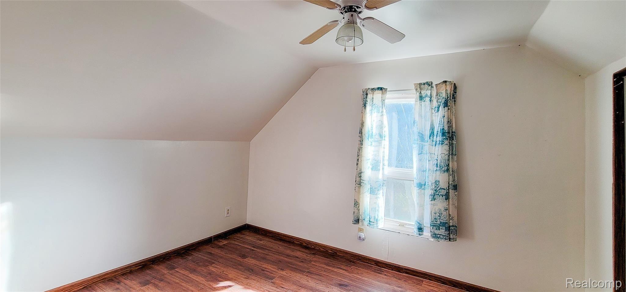 9221 North Lapeer Road Mayville, MI 48744 - Photo 32 of 34 9221 Lapeer Rd Sherie-150413.jpg