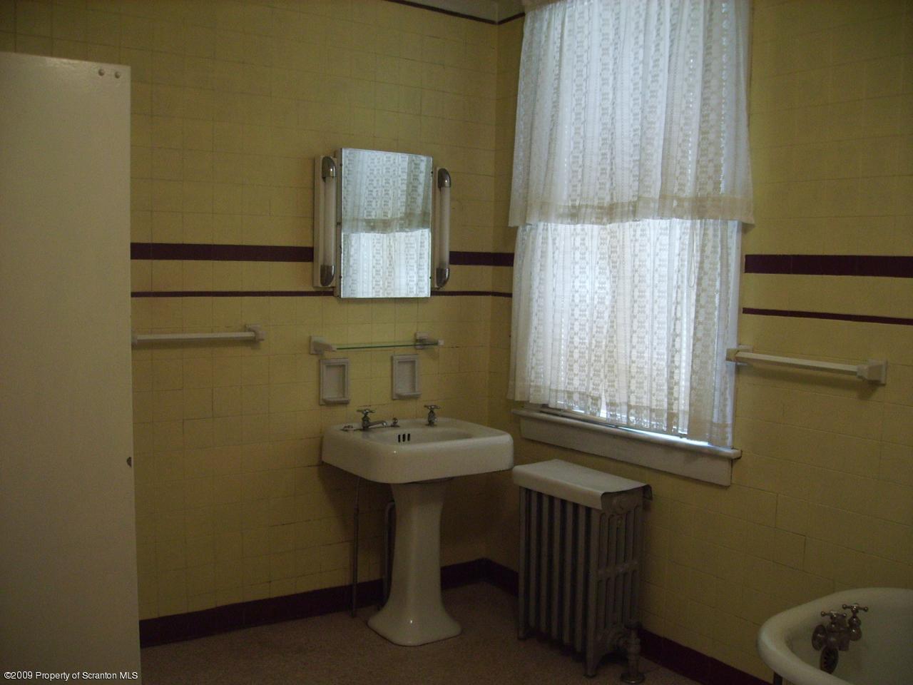 605 Shady Lane Road Clarks Summit, PA 18411 - Photo 19 of 20 Gallery Image 19