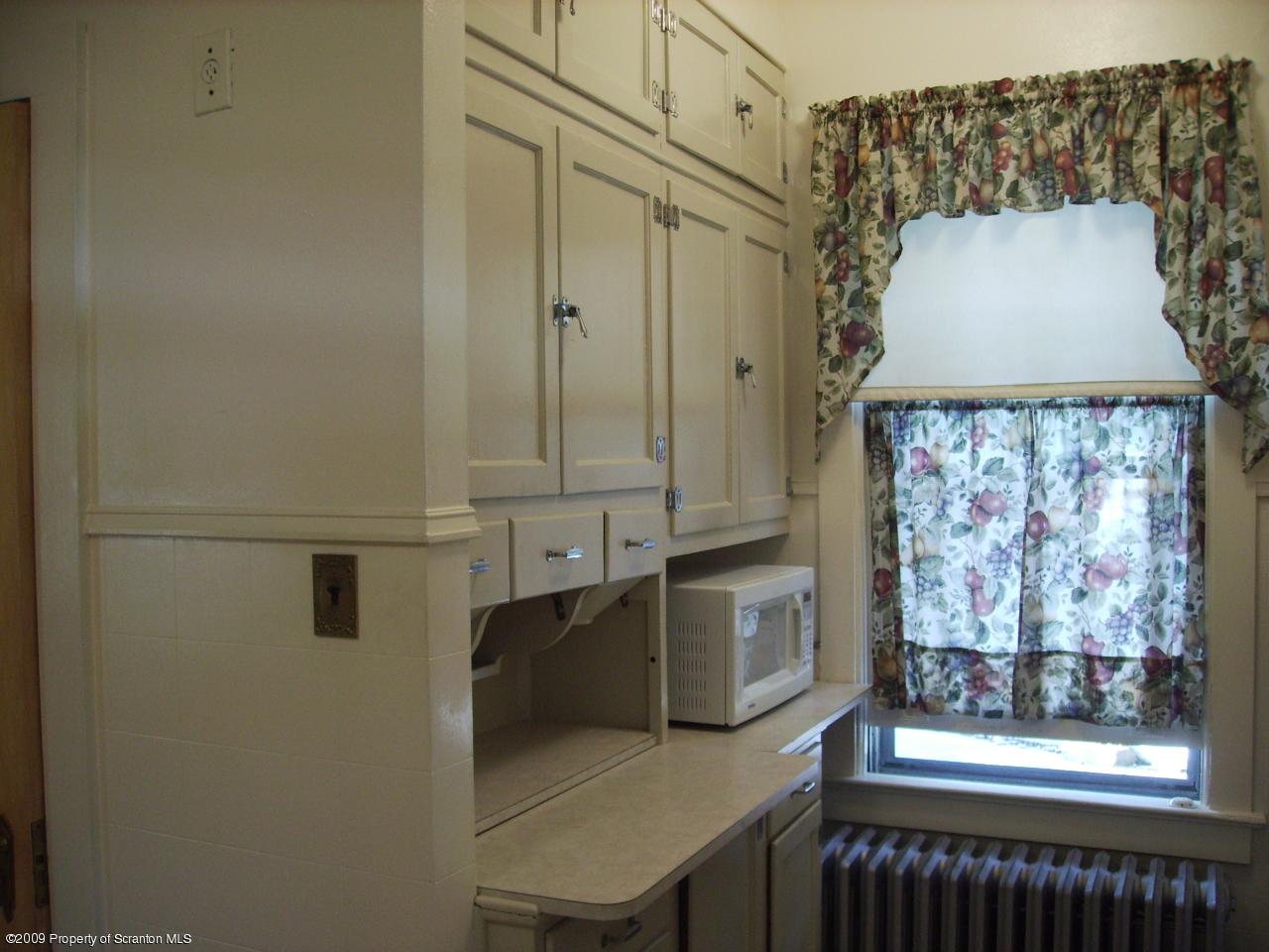 605 Shady Lane Road Clarks Summit, PA 18411 - Photo 8 of 20 Gallery Image 8