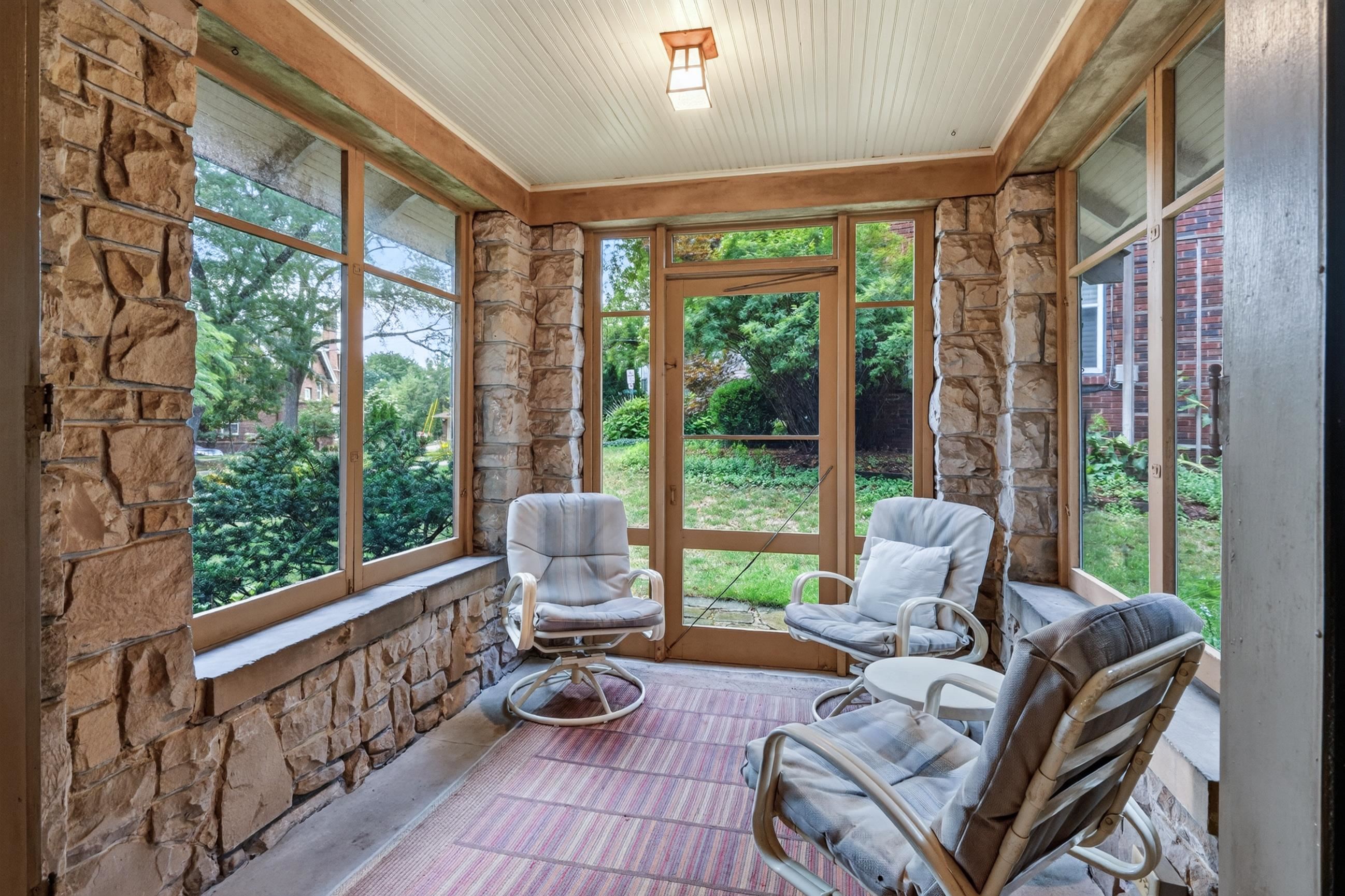 109 North Roby Road Madison, WI 53726 - Photo 8 of 86 Gallery Image 8
