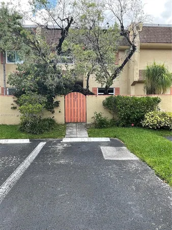 $2,900 | 7175 Nova Drive, Unit 507, Davie, FL 33317