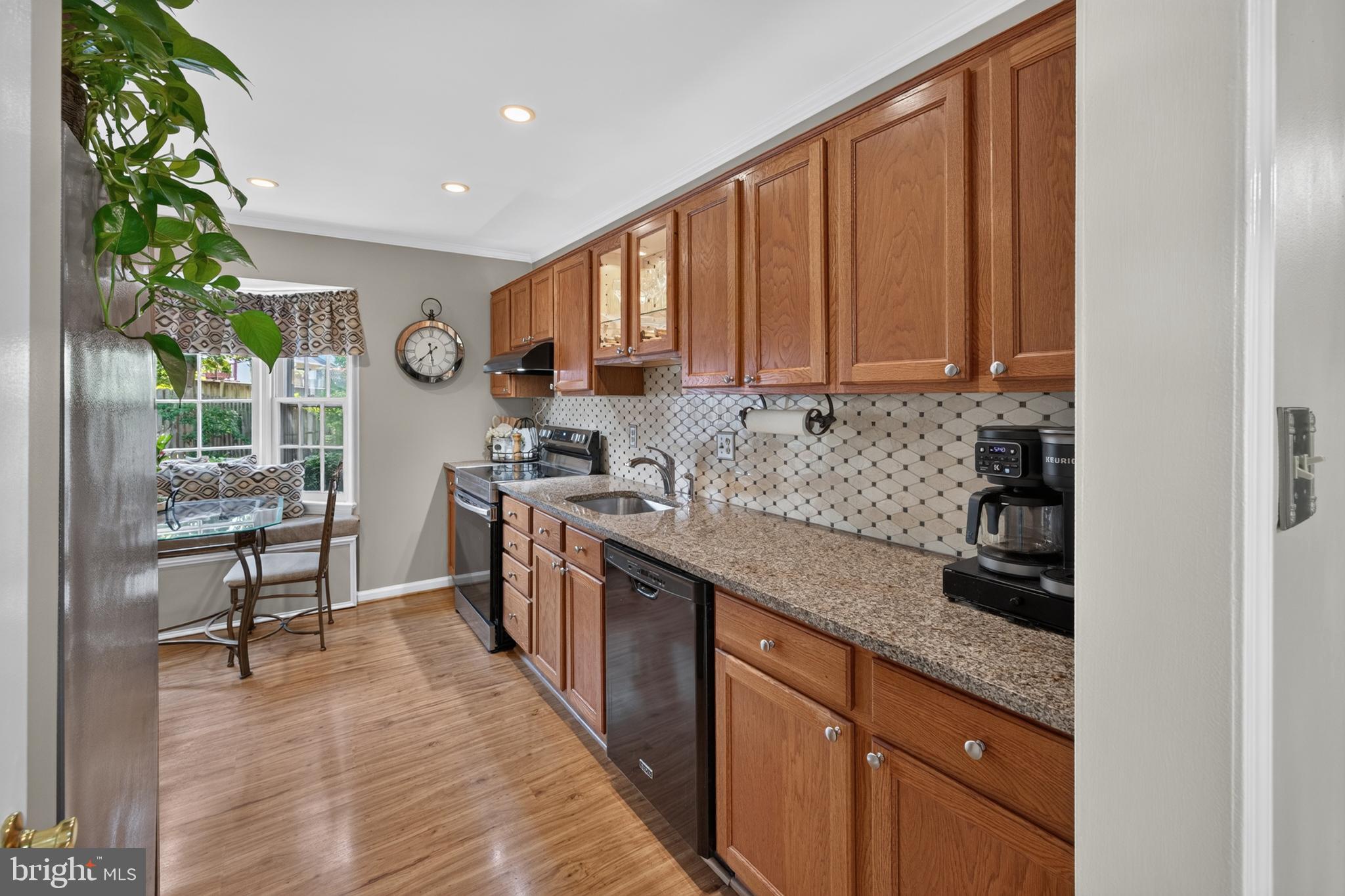 7901 Laural Valley Way Springfield, VA 22153 - Photo 7 of 53 Stainless appliances.