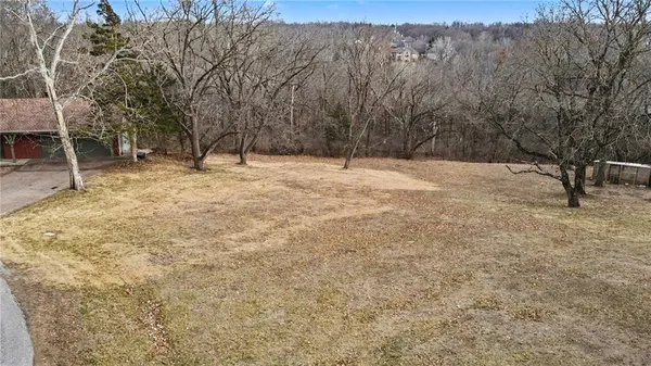 $89,900 | 6501 Northwest Vly Vw Drive, Parkville, MO 64152