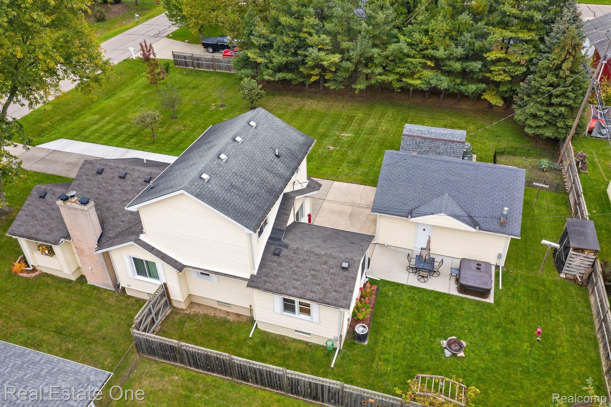 2721 Culbertson Avenue Rochester, MI 48307 - Photo 44 of 52 METICULOUSLY MAINTAINED!!