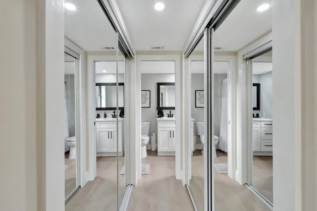 a view of entryway with livingroom and furniture