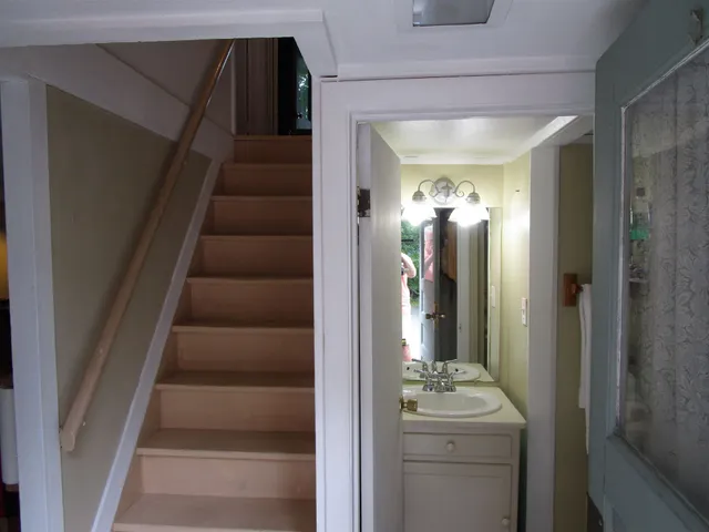 $430,000 | 1950 North Main Street, Londonderry, VT 05148