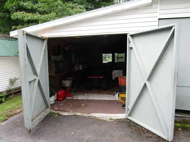 $430,000 | 1950 North Main Street, Londonderry, VT 05148