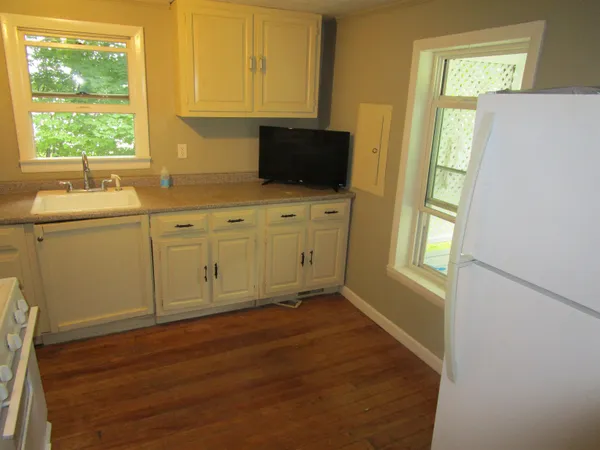 $430,000 | 1950 North Main Street, Londonderry, VT 05148