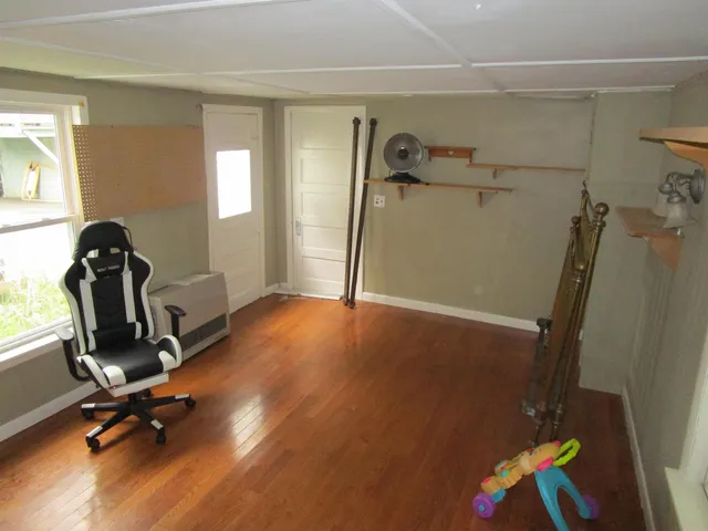 $430,000 | 1950 North Main Street, Londonderry, VT 05148