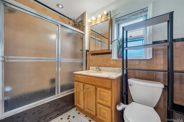 $4,000 | 109-21 215th Street | Bellaire Estates