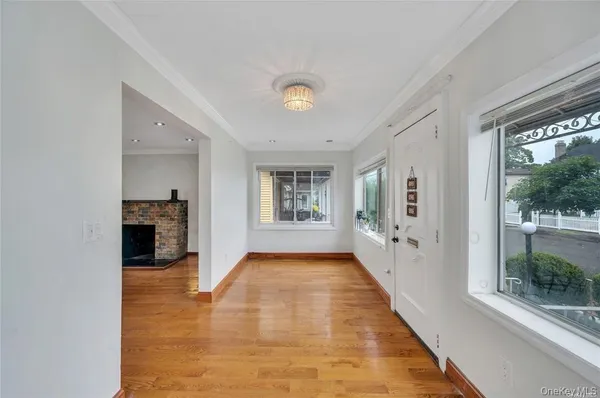 $4,000 | 109-21 215th Street | Bellaire Estates