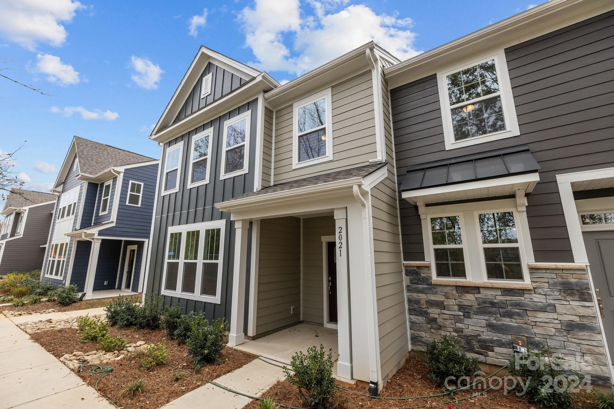 2021 Near Pt Road, Unit 18 Charlotte, NC 28208 - Photo 2 of 29