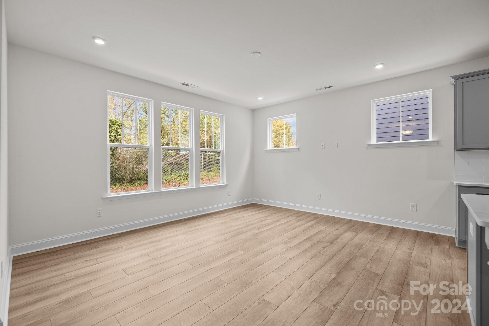 2021 Near Pt Road, Unit 18 Charlotte, NC 28208 - Photo 5 of 29