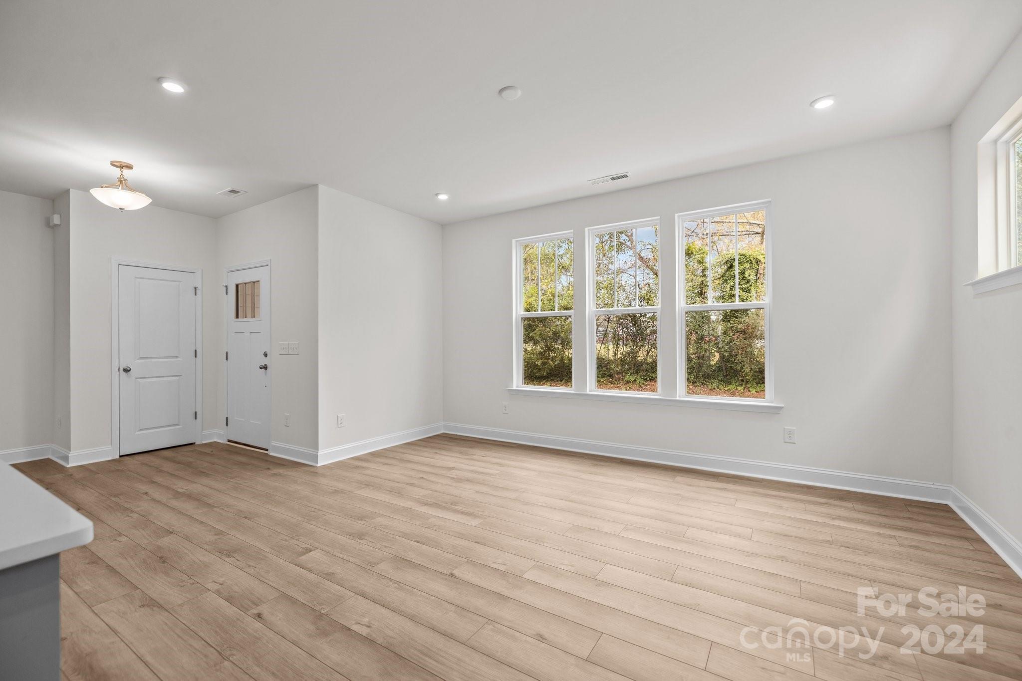 2021 Near Pt Road, Unit 18 Charlotte, NC 28208 - Photo 6 of 29