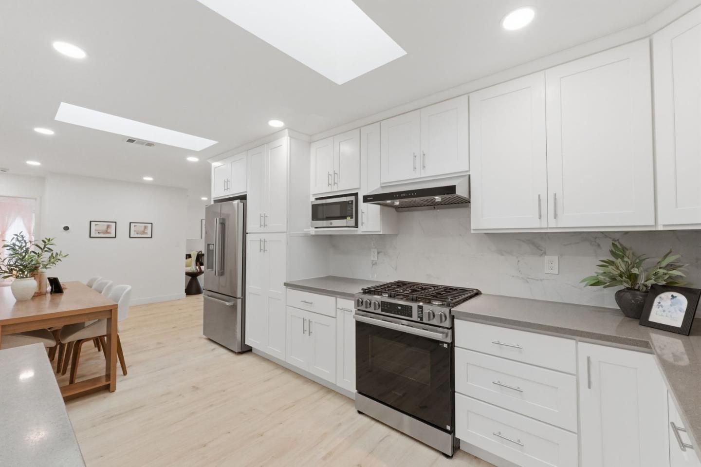 4556 Harwood Road San Jose, CA 95124 - Photo 10 of 57