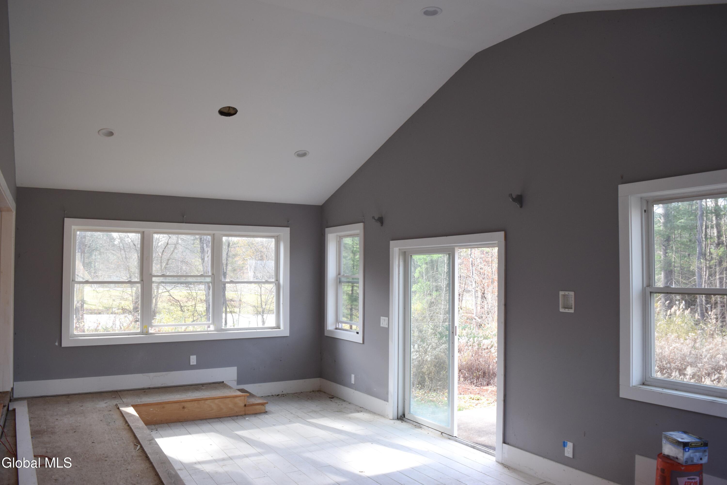 39 Ruggles Road Saratoga Springs, NY 12866 - Photo 11 of 48 10