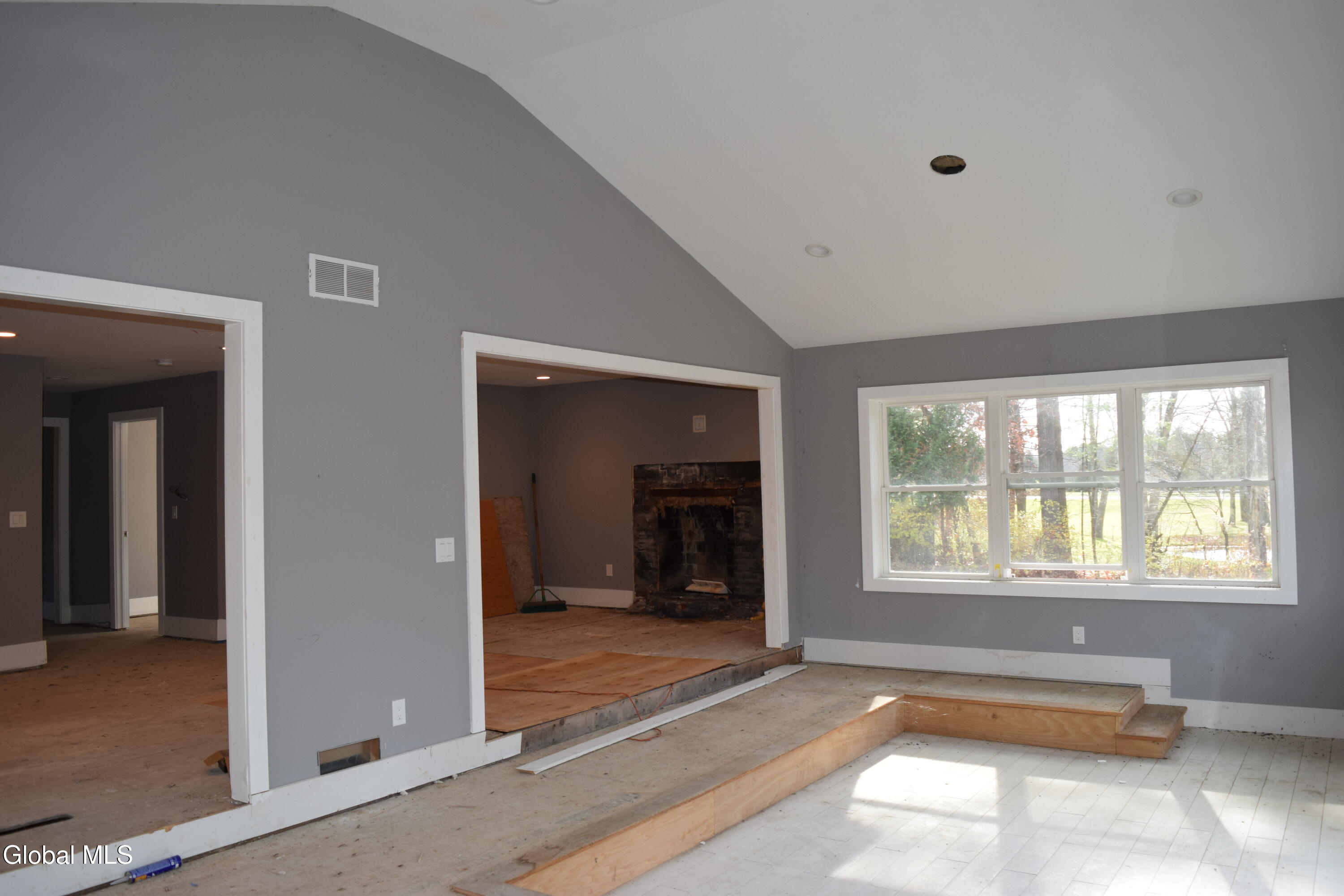 39 Ruggles Road Saratoga Springs, NY 12866 - Photo 12 of 48 11