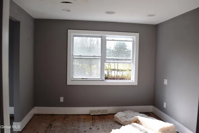 $299,900 | 39 Ruggles Road, Saratoga Springs, NY 12866