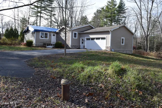 $299,900 | 39 Ruggles Road, Saratoga Springs, NY 12866