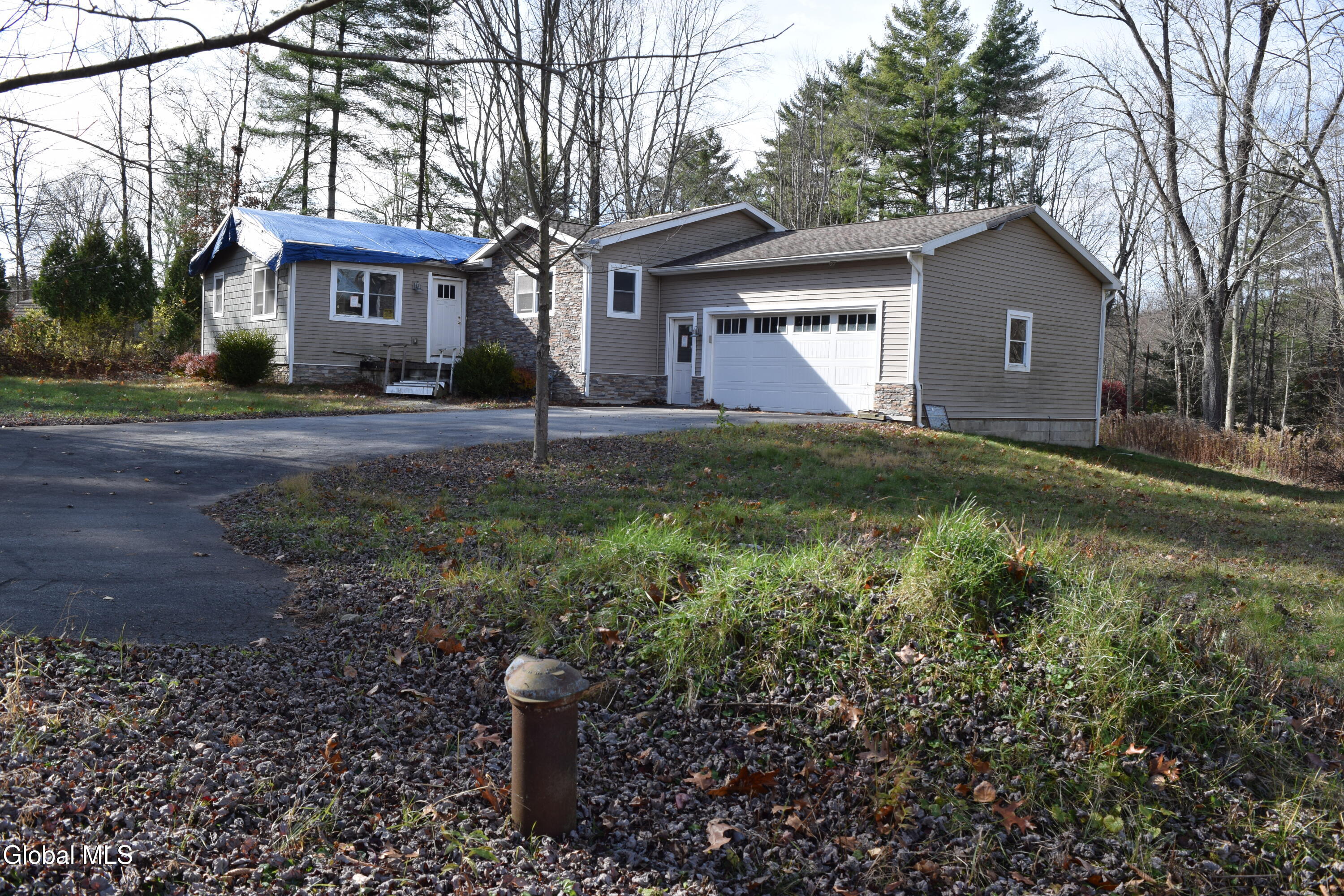 39 Ruggles Road Saratoga Springs, NY 12866 - Photo 3 of 48 2