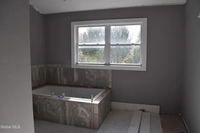 $299,900 | 39 Ruggles Road, Saratoga Springs, NY 12866