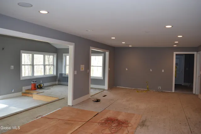 $299,900 | 39 Ruggles Road, Saratoga Springs, NY 12866