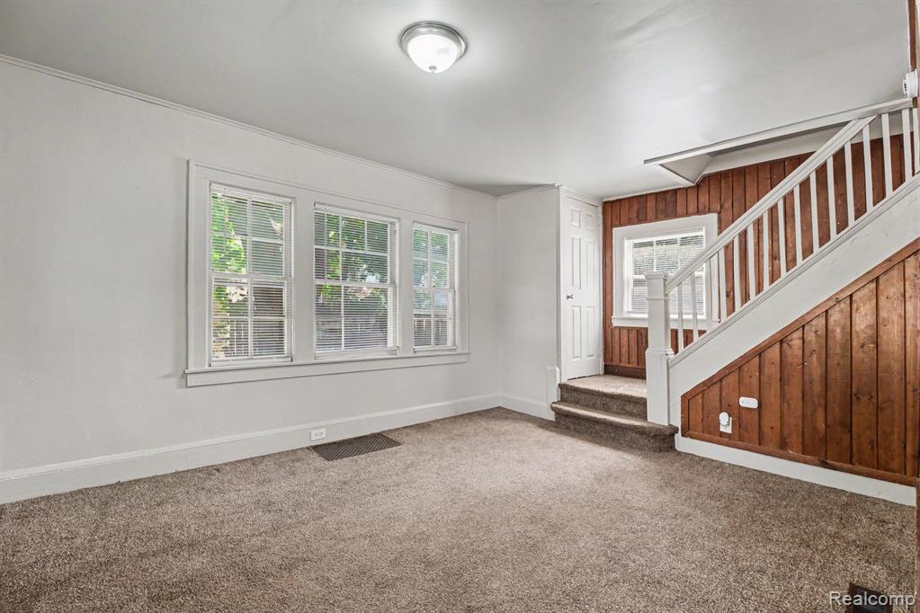680 North Perry Street Pontiac, MI 48342 - Photo 6 of 17
