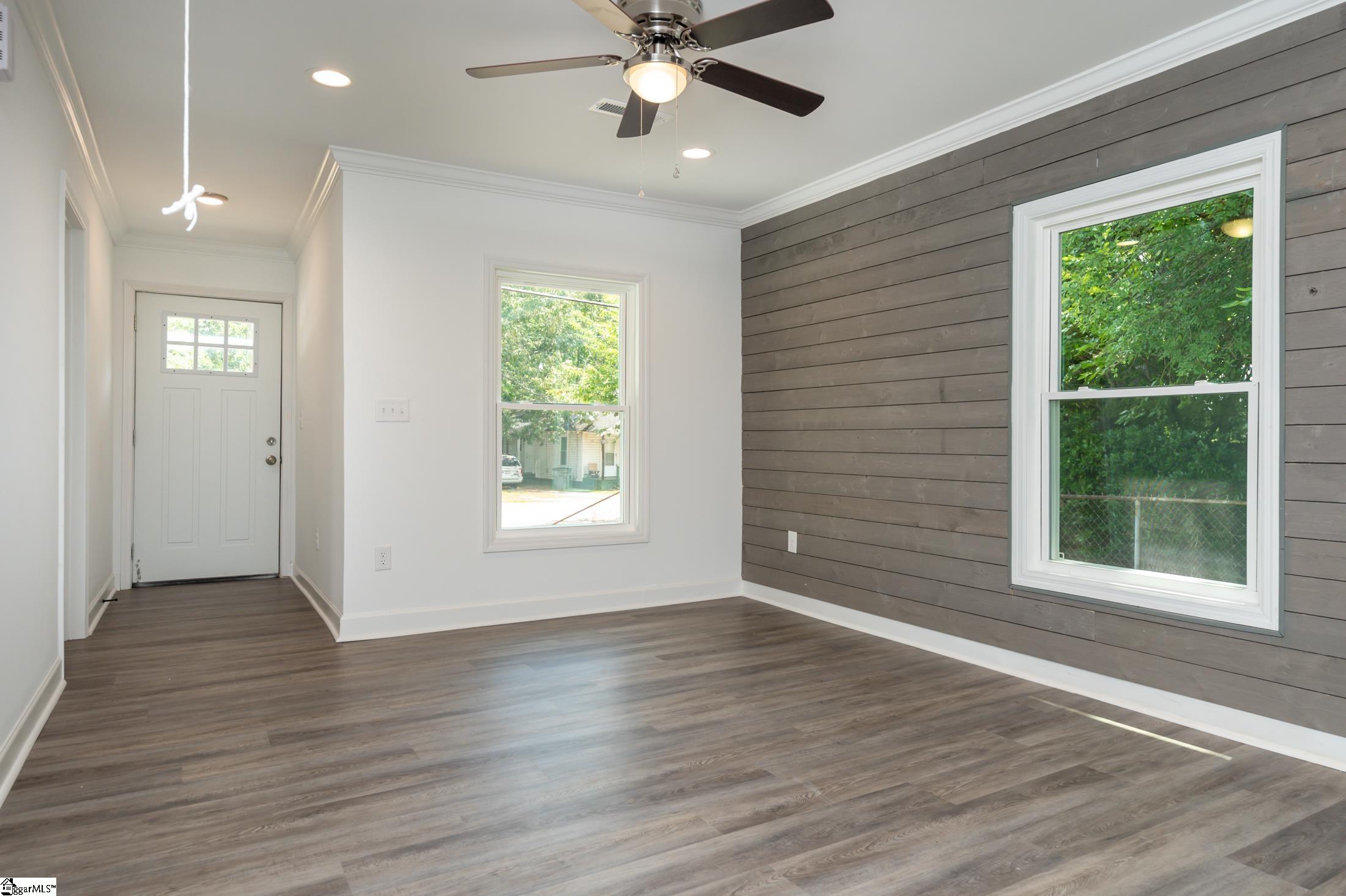 9 Judson Road Greenville, SC 29611 - Photo 2 of 19 Gallery Image 2