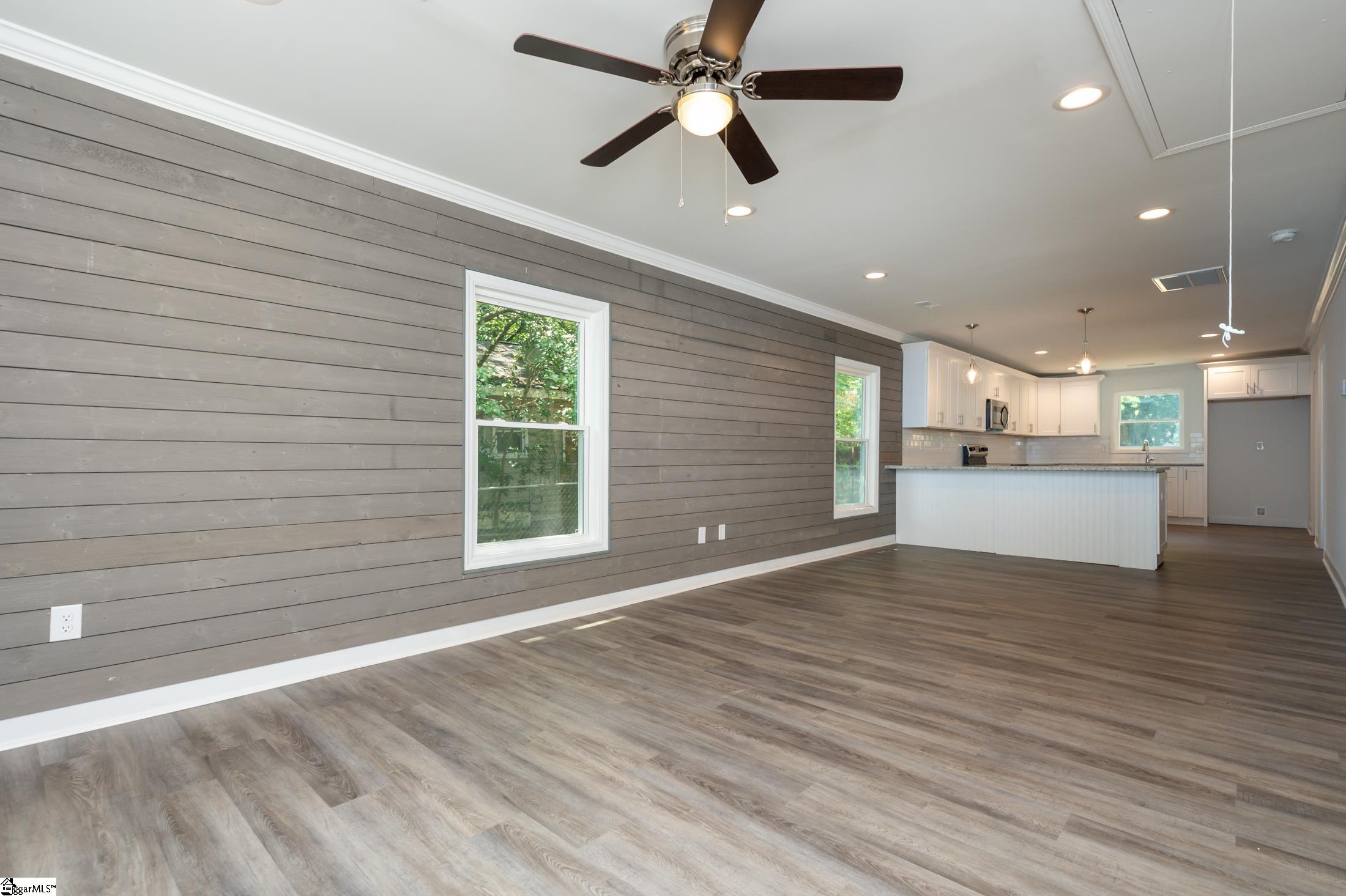 9 Judson Road Greenville, SC 29611 - Photo 3 of 19 Gallery Image 3
