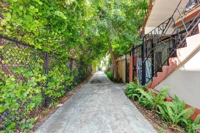 542 Northwest 8th Street, Unit 9 Miami, FL 33136 - Photo 1 of 8
