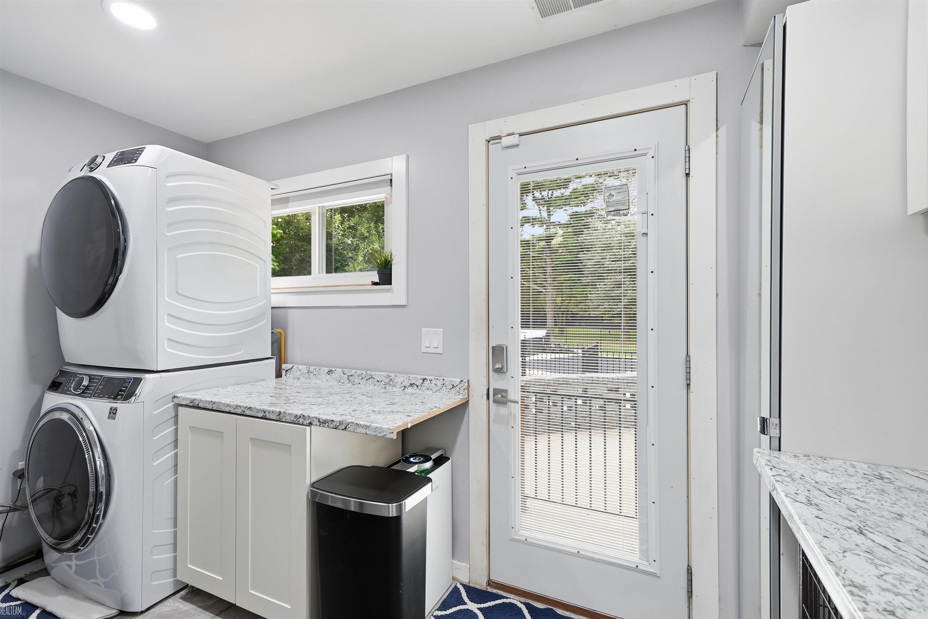 8650 Clinton River Road Sterling Heights, MI 48314 - Photo 20 of 63 Gallery Image 20