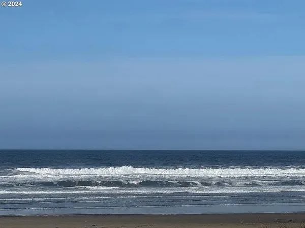 $435,000 | 88416 1st Avenue, Unit 136, Florence, OR 97439