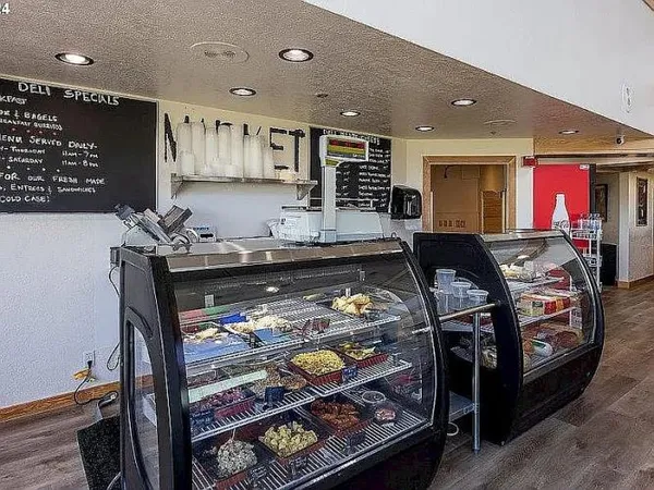 $435,000 | 88416 1st Avenue, Unit 136, Florence, OR 97439