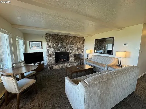 $435,000 | 88416 1st Avenue, Unit 136, Florence, OR 97439