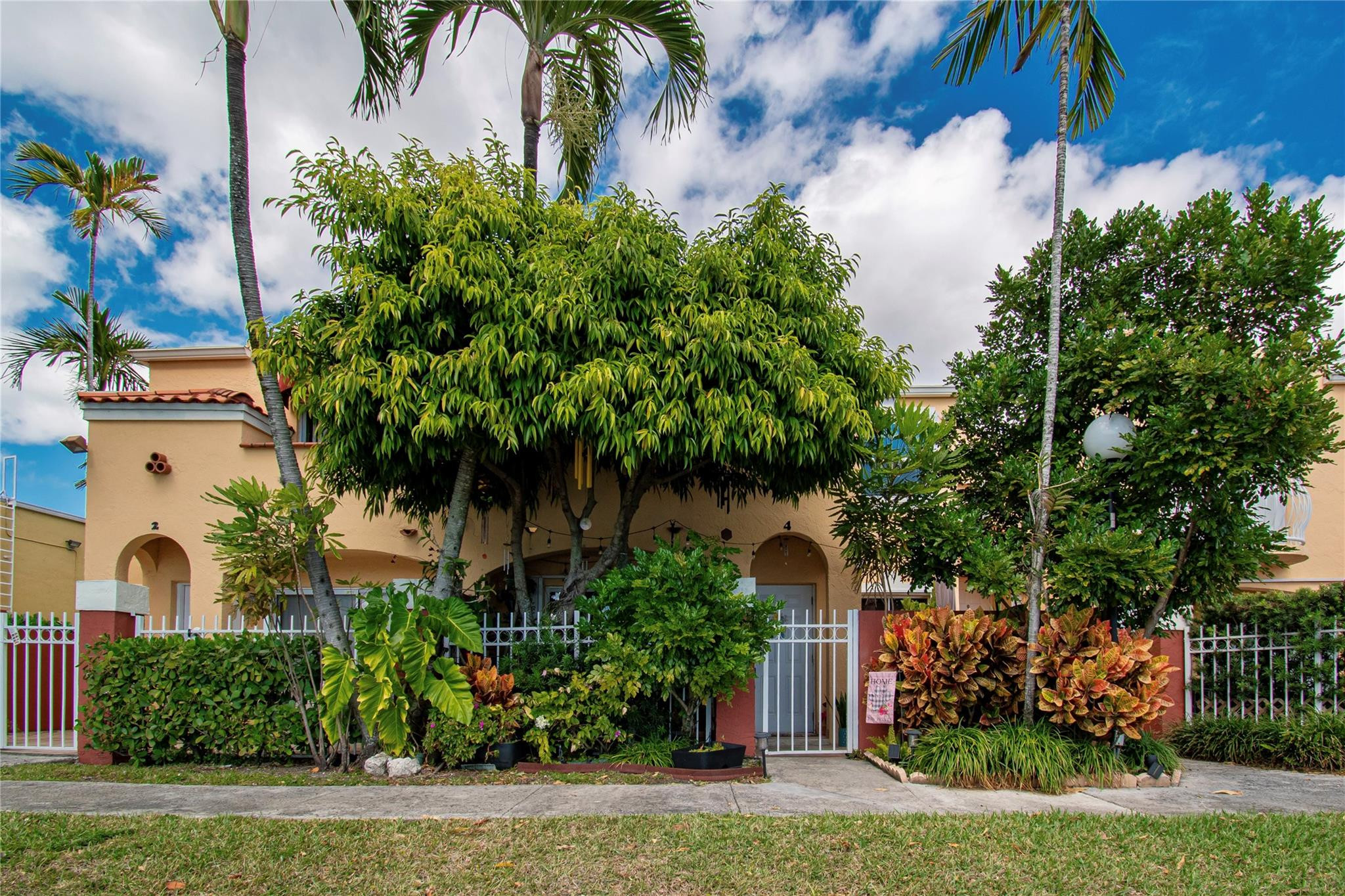 8550 Northwest 3rd Lane, Unit 304 Miami, FL 33126 - Photo 4 of 74 Photo 4